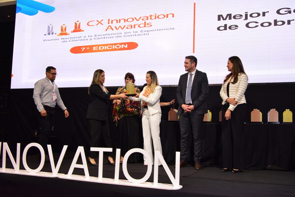 Premian a la innovación y excelencia en la experiencia de clientes - Revista PLUS