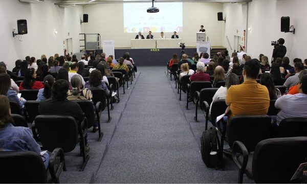 Tratan atención con niños, adolescentes y salud materna infantil