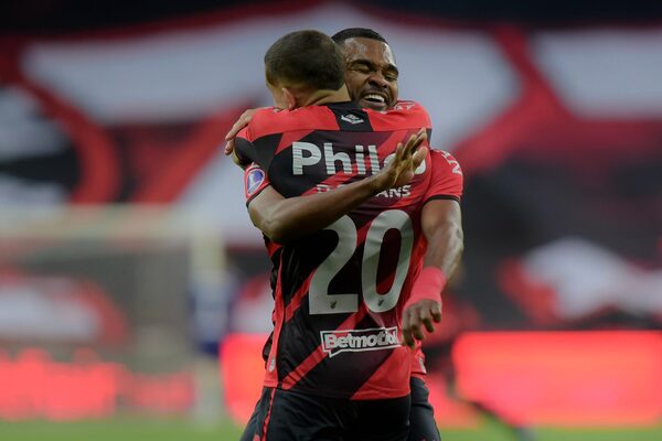 Paranaense y Bragantino definirán la Copa Sudamericana | 1000 Noticias