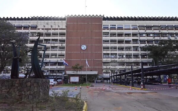 Piden al Senado frenar a las “aves de carroña” que buscan ganancia en IPS - Política - ABC Color