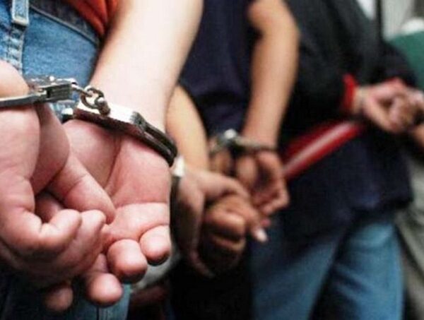 Luque: Policía comunitaria aprehendió a 12 personas en su primer operativo · Radio Monumental 1080 AM