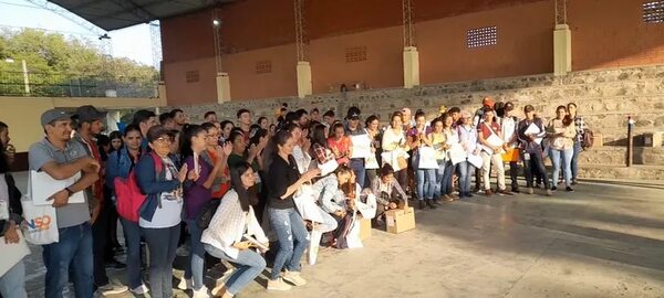 Jóvenes se encargan del censo en Fuerte Olimpo - Noticias del Chaco - ABC Color