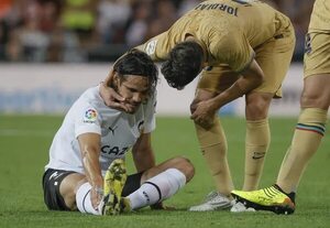 Alerta en Uruguay: Cavani, en duda para el Mundial Qatar 2022 - Mundial Qatar 2022 - ABC Color