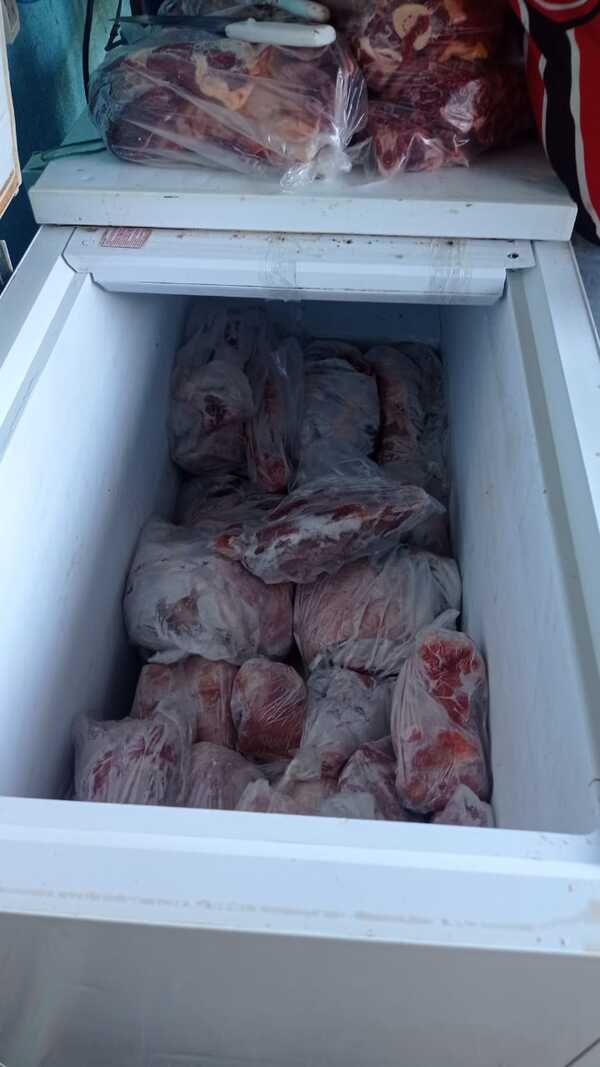 Incautan 2.500 kilos de carne tras allanamiento en Villeta | 1000 Noticias