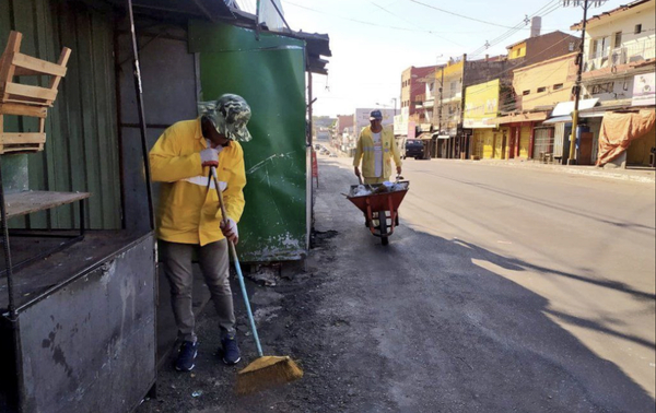 Diario HOY | Realizan limpieza integral en el Mercado 4 aprovechando el feriado