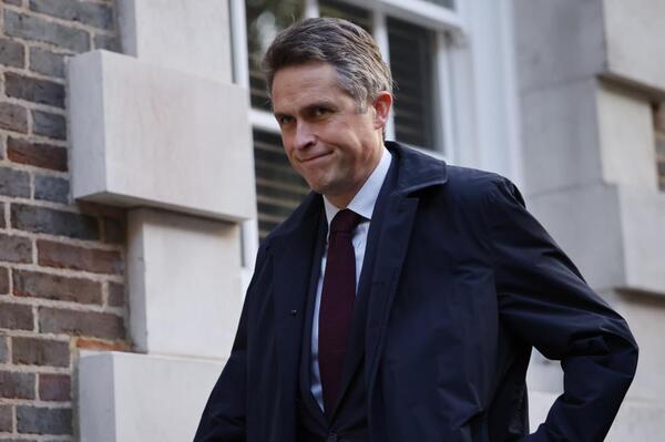 Diario HOY | Primer ministro británico lamenta haber nombrado a un ministro acusado de acoso