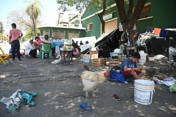 Censo Paraguay 2022: comunidades indígenas permanecen frente al Indi durante este feriado - Nacionales - ABC Color