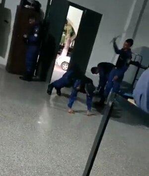 No descartan dar de baja al policía que agredió a sus camaradas en la Agrupación Especializada - ADN Digital