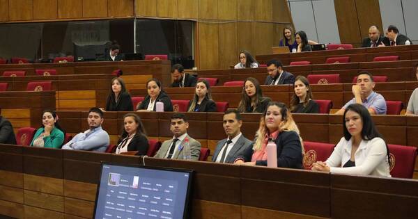 La Nación / Jóvenes que participarán del Parlamento Juvenil 2022 fueron capacitados