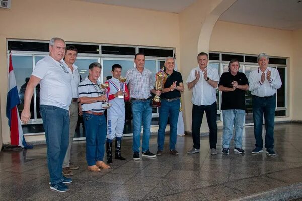 Dom Pablo gana eslabón de Triple Corona en turf - Polideportivo - ABC Color