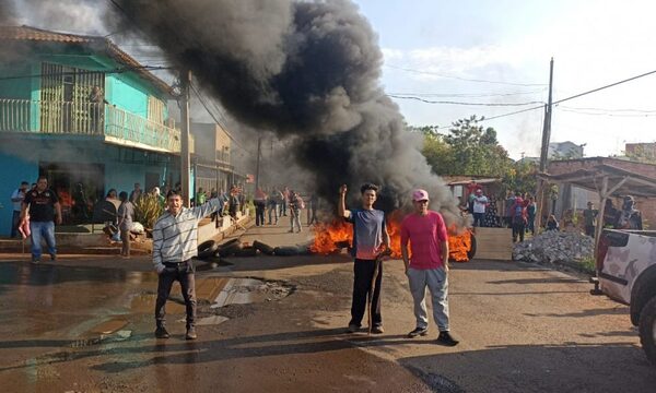 Incidentado intento de desalojo
