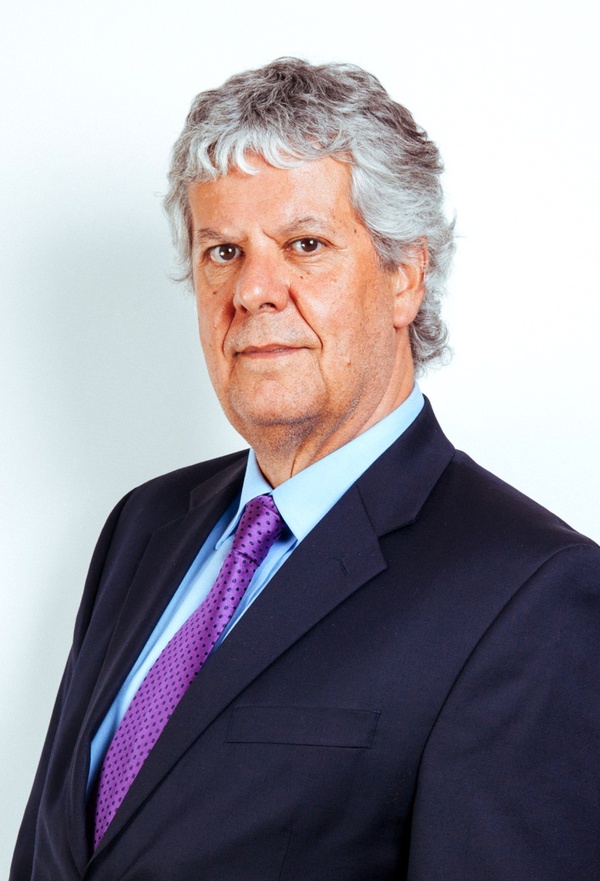 Nicolás Eyzaguirre: "La crisis de 1980 no puede repetirse" - Revista PLUS