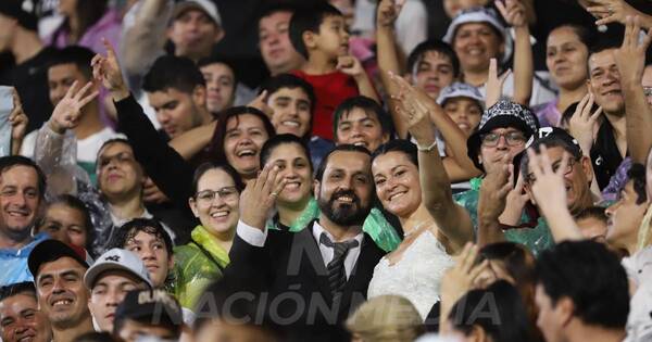 La Nación / Amor al Decano: #TBT de un momento épico en el Manuel Ferreira