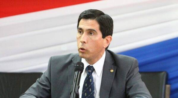Crónica / ¡Quién dice la verdad? Ministro del interior da su versión sobre "velatorio" en el Buen Pastor