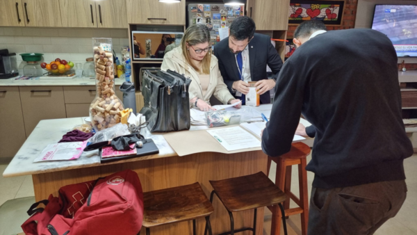 Tribunal rechaza pedido de Giuzzio para que la Fiscalía devuelva pruebas contra Cartes - El Independiente