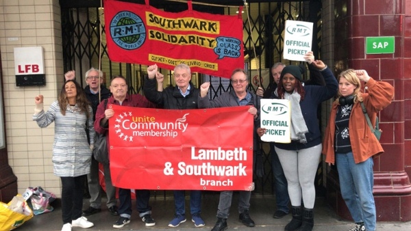 Caos en Londres por el paro de subtes en contra de los recortes de puestos de trabajo - .::Agencia IP::.
