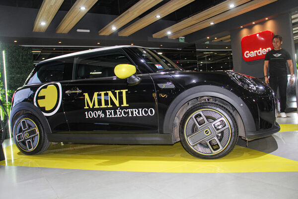 Llegó el Mini Cooper 100% eléctrico a Paraguay - Revista PLUS
