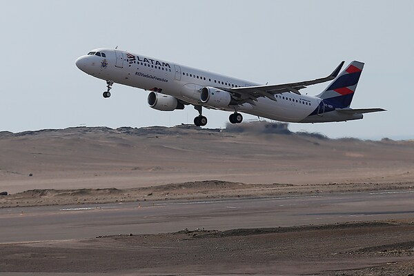 El sindicato de Pilotos y Latam Airlines llegan a un acuerdo que desconvoca una huelga - MarketData