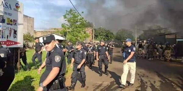 Crónica / De terror: Desalojo en el Km 4 Acaray fue ¡una guerra! con heridos y detenidos