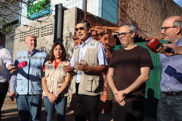 Deserción de voluntarios marca jornada "positiva" de censo en Paraguay - Revista PLUS