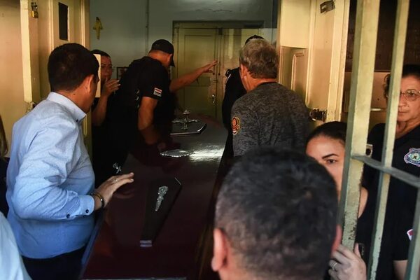 Diputado sugiere qué hacer con los criminales para que no se conviertan en mártires - Política - ABC Color