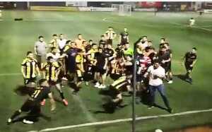 (VIDEO) Tuiteros vuelven a empañar su torneo con moquete
