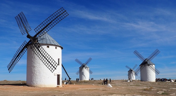 Diario HOY | Video: Enorme silo cargado de trigo se derrumba tras "extraño ruid"