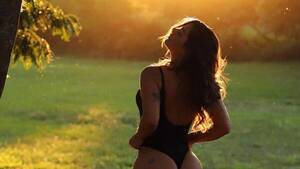 Crónica / Larissa preguntó a sus fans si tiene chance para Miss Bombonazo