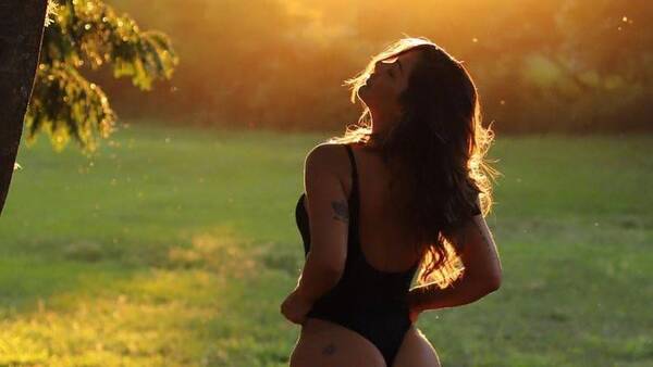 Crónica / Larissa preguntó a sus fans si tiene chance para Miss Bombonazo