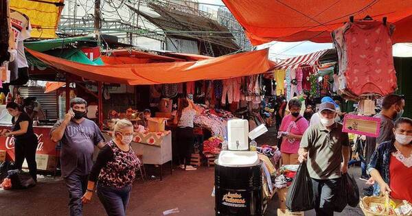 La Nación / En lo que va del 2022, el 65% de la economía es informal, según el INE
