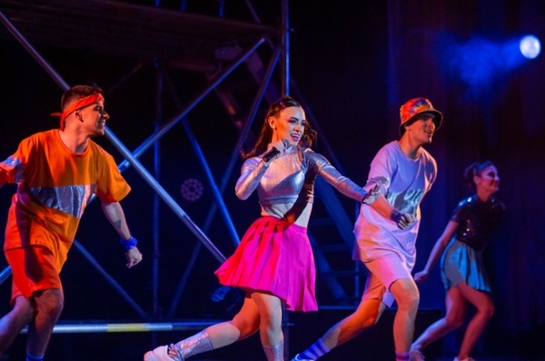 El show musical de Lia Love sigue este domingo en el Teatro Latino | Lambaré Informativo