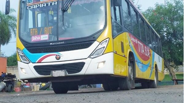 Hieren a pasajera en asalto a colectivo en plena marcha