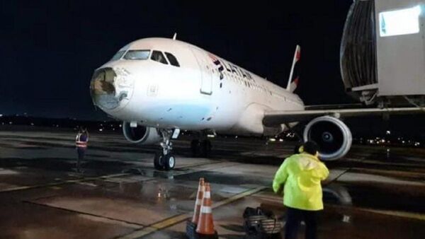 Vuelo turbulento: Cajas negras de avión serán analizadas en Francia
