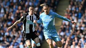 Miguel Almirón responde sobre comentarios de Jack Grealish