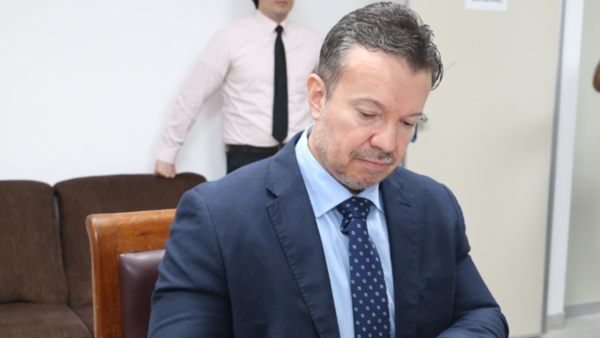 Carlos Arregui oficializa candidatura a la fiscalía general - El Independiente