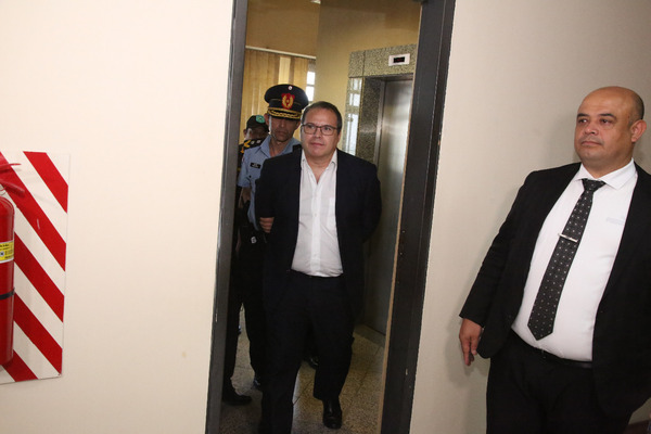 Prisión preventiva para el periodista Carlos Granada - Megacadena — Últimas Noticias de Paraguay