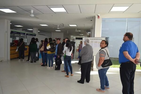 Continuo calvario de faltantes de medicamentos en IPS San Juan Bautista - Nacionales - ABC Color