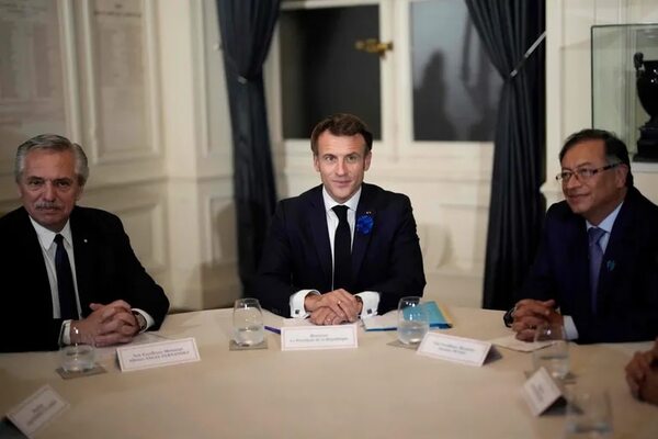 Petro, Fernández y Macron insisten en diálogo como “única vía” para Venezuela - Mundo - ABC Color