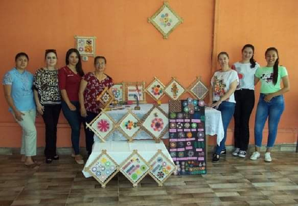 10 alumnas culminan curso de Tejedora en Ñanduti - Noticiero Paraguay