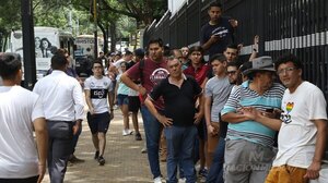 Hinchas de Olimpia quedaron sin entradas y apuntan a revendedores