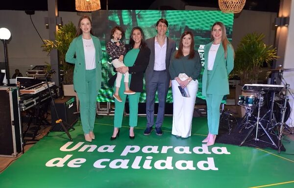 Petrobras inaugura renovada estación - Empresariales - ABC Color