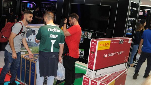 Intenso primer día del Black Friday 2022 en tiendas de Ciudad del Este