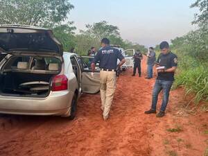 Crónica / Tras enfrentamiento a tiros con la Policía, malandros huyen por una zona boscosa