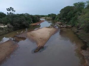 Crisis hídrica de arroyo Yabebyry, podría afectar servicio de agua potable - Economía - ABC Color