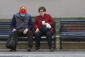 El difícil malabarismo de vivir con una pensión en Chile - Mundo - ABC Color