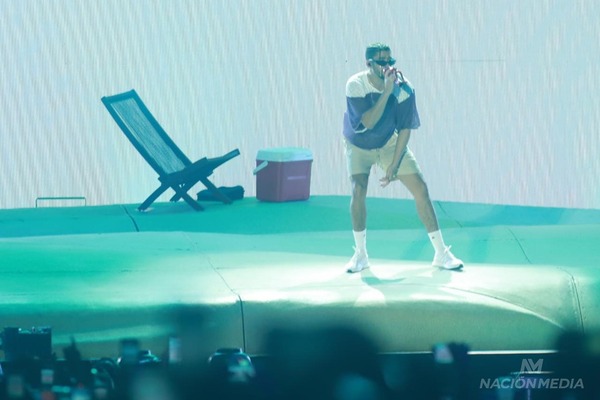 Diario HOY | Bad Bunny se portó bonito en un espectacular show en Asunción