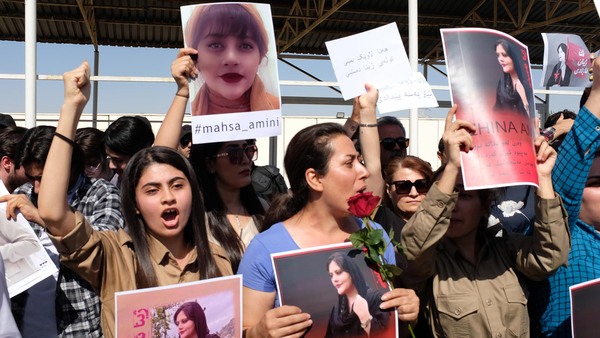 Al menos 326 muertos suma la represión de las protestas por los derechos de la mujer en Irán - .::Agencia IP::.