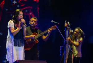 Diario HOY | Folklore paraguayo en el "Festival Internacional del Chamamé"