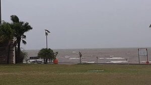 Fuertes lluvias en estos momentos en Itapúa - Nacionales - ABC Color