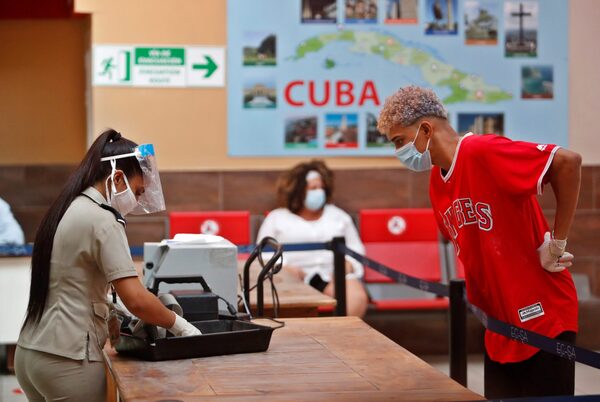 La aerolínea española Iberojet inaugura un vuelo directo Madrid-Santiago de Cuba - MarketData